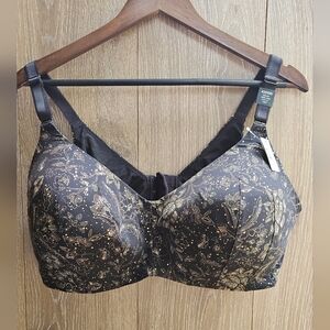 Torrid NEW Wire Free Elegant Black and Gold Patterned Bra